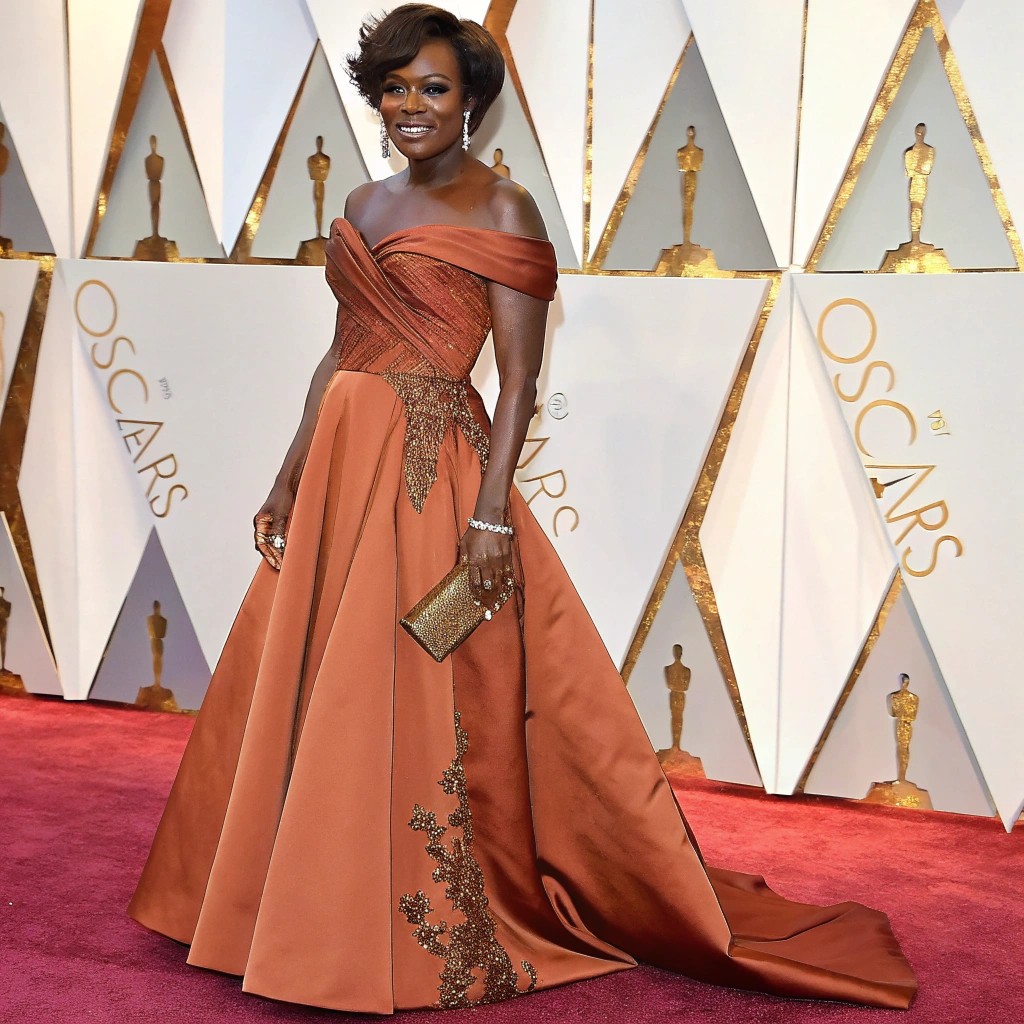 Viola Davis wearing Soft Autumn colors