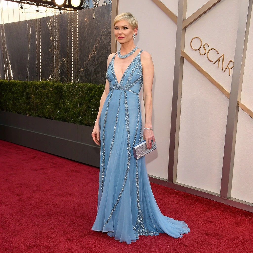 Michelle Williams wearing Cool Summer colors